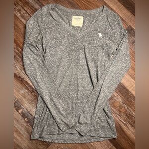 Y2K Abercrombie & Fitch Gray Long Sleeve V-Neck Top